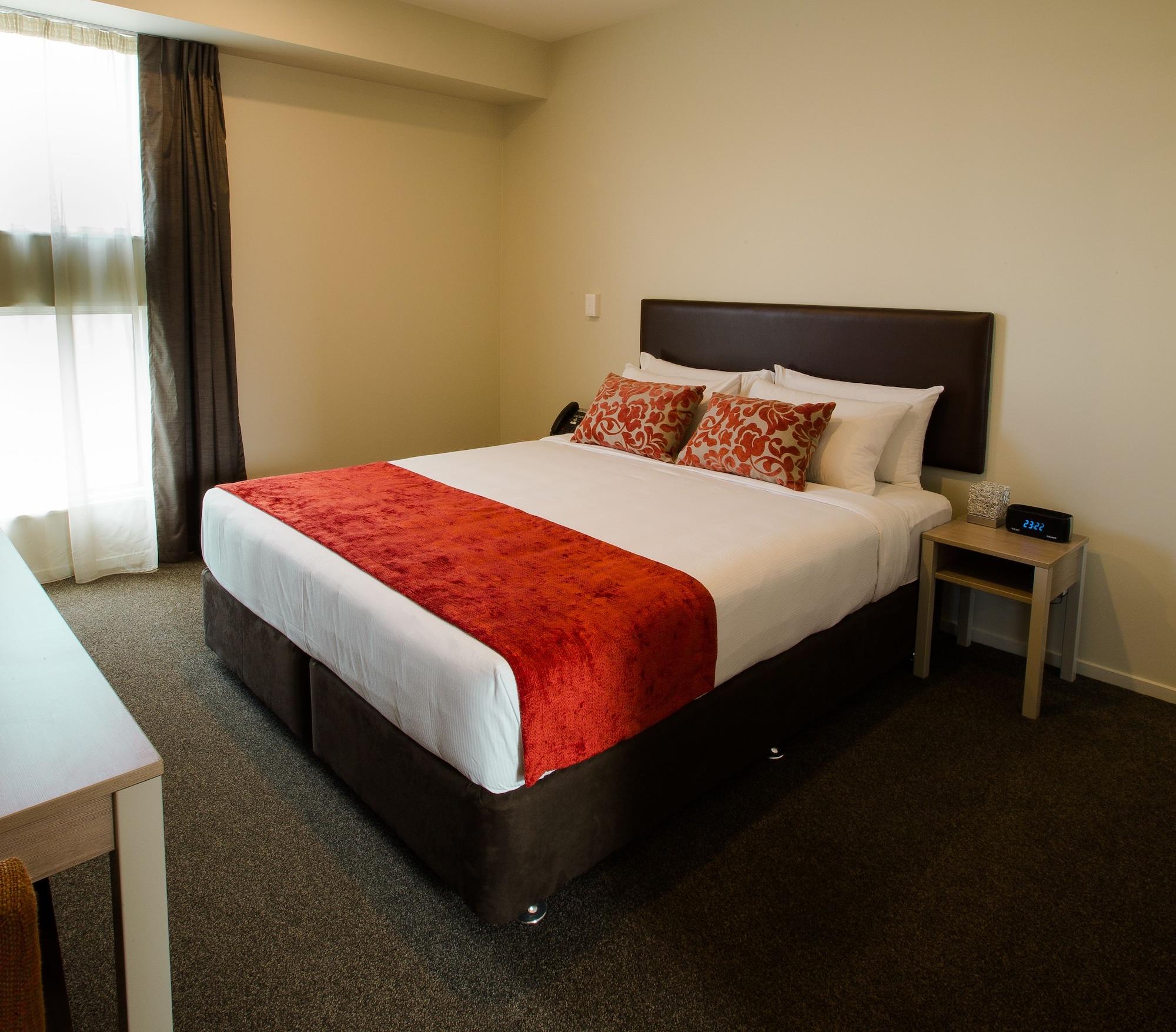 Ramada Suites By Wyndham Christchurch City Екстер'єр фото