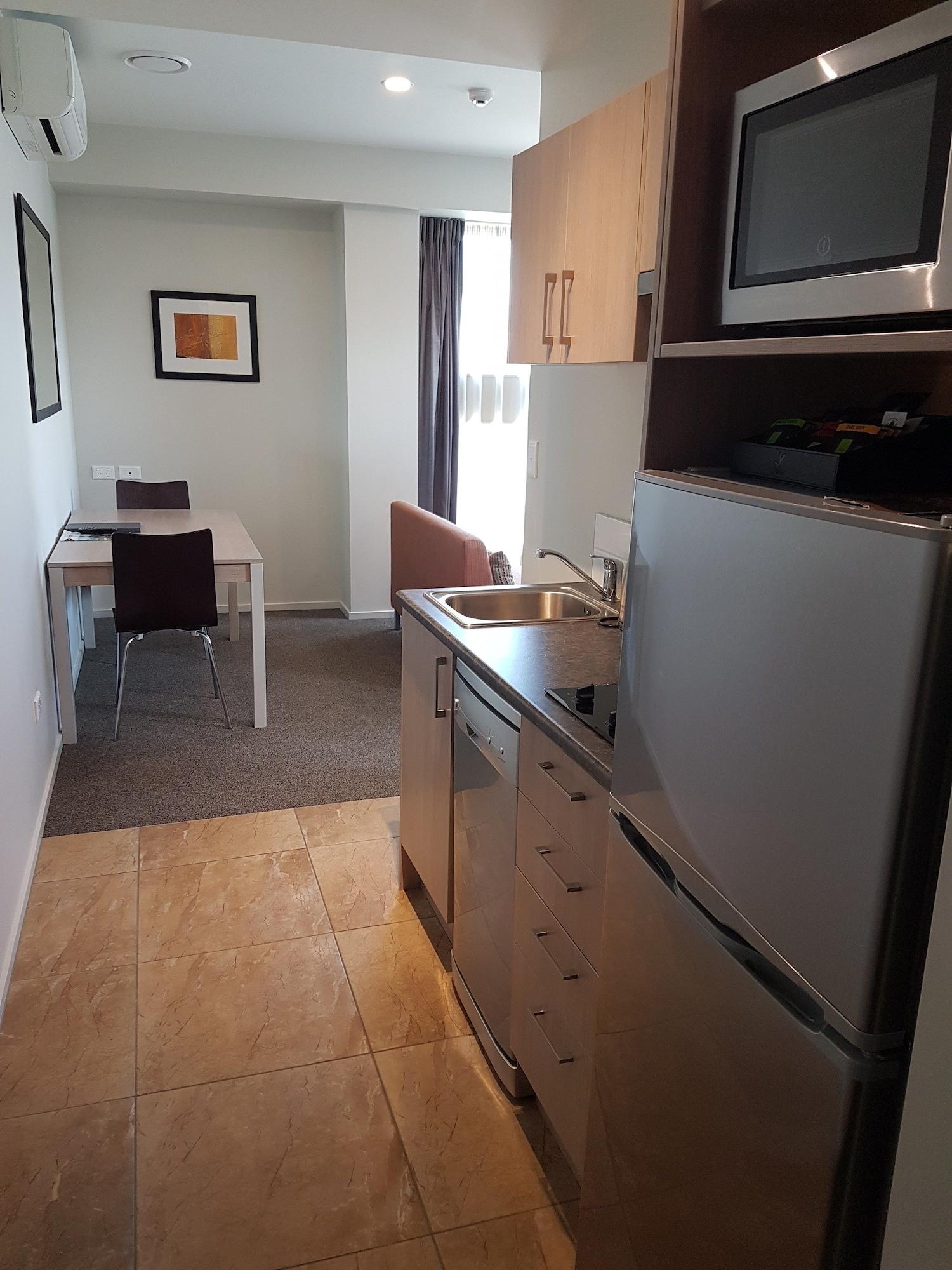 Ramada Suites By Wyndham Christchurch City Екстер'єр фото