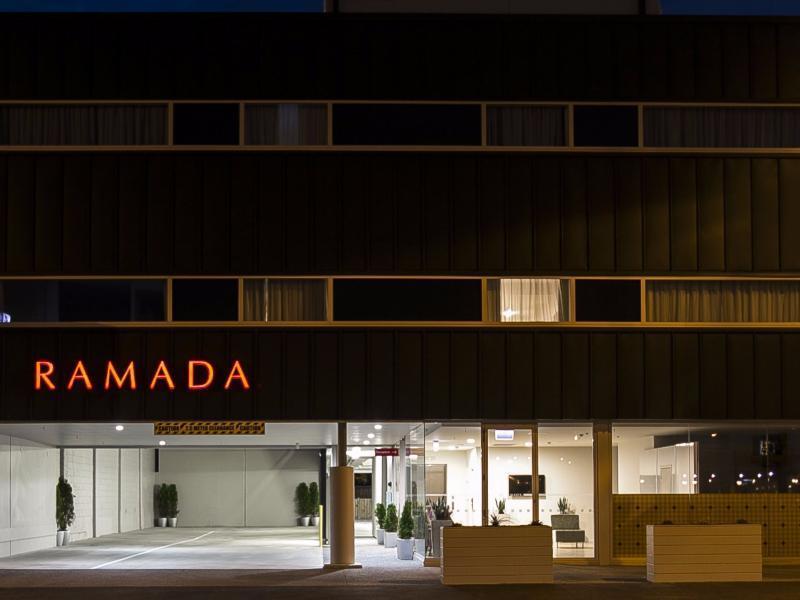 Ramada Suites By Wyndham Christchurch City Екстер'єр фото