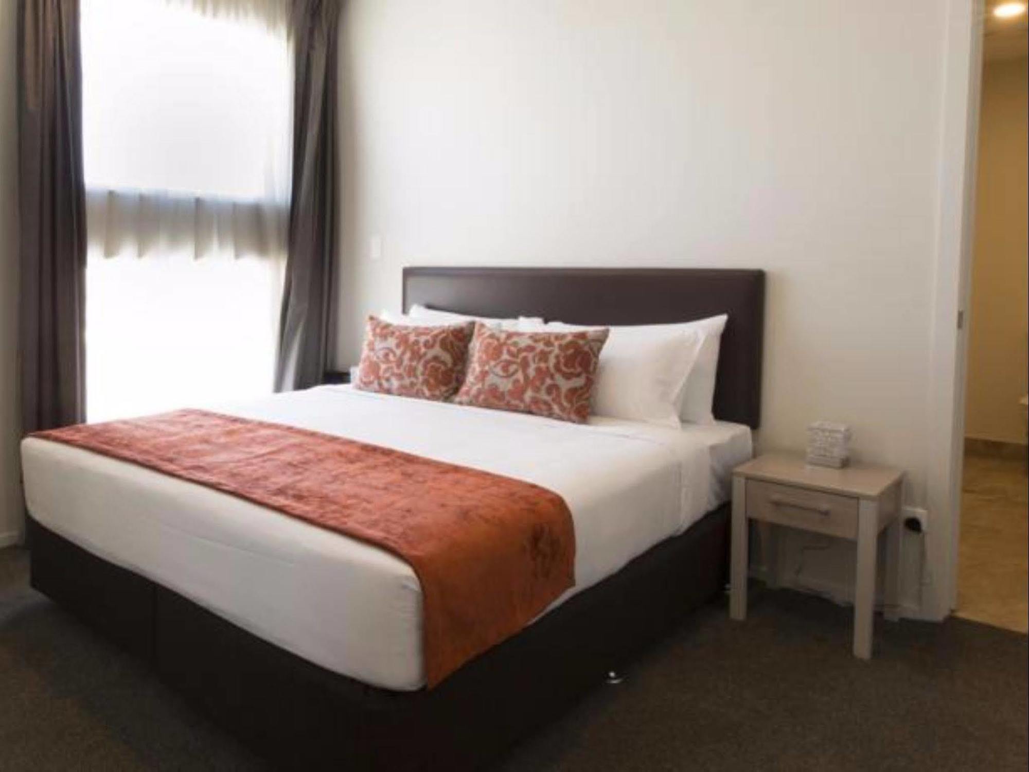 Ramada Suites By Wyndham Christchurch City Екстер'єр фото