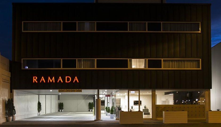 Ramada Suites By Wyndham Christchurch City Екстер'єр фото